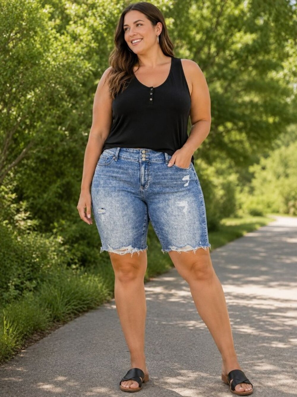 Torrid Womens Jegging Bermuda Shorts Distressed Denim Super Soft Plus 24